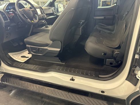 Used 2020 Ford F150 XLT w/ Equipment Group 302A Luxury AWD/4WD image 22