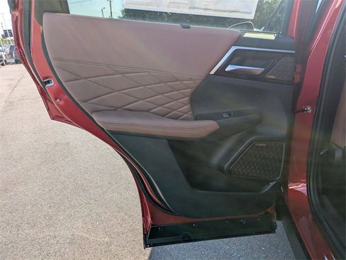 New 2025 Mitsubishi Outlander SEL image 26