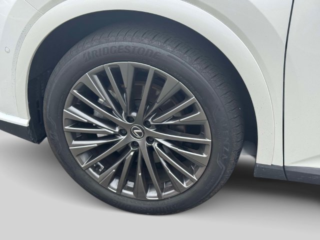 Certified 2025 Lexus RX 450h AWD w/ Convenience Package image 10