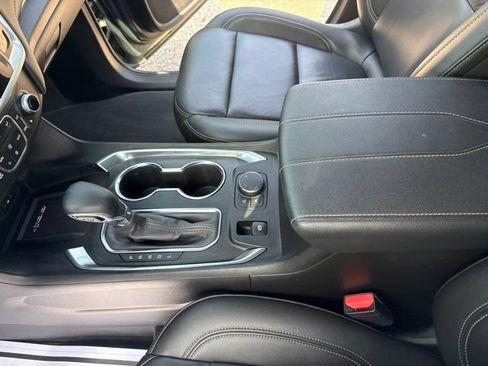 Certified 2023 Chevrolet Traverse LT AWD/4WD image 30