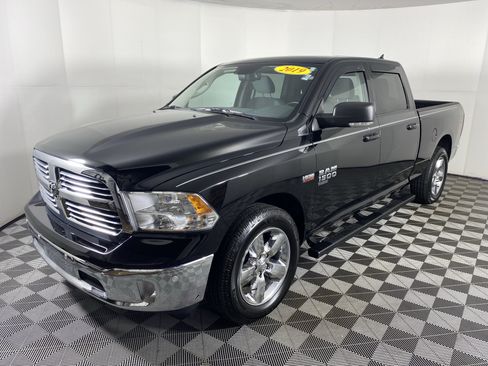 Used 2019 RAM 1500 Big Horn AWD/4WD image 9