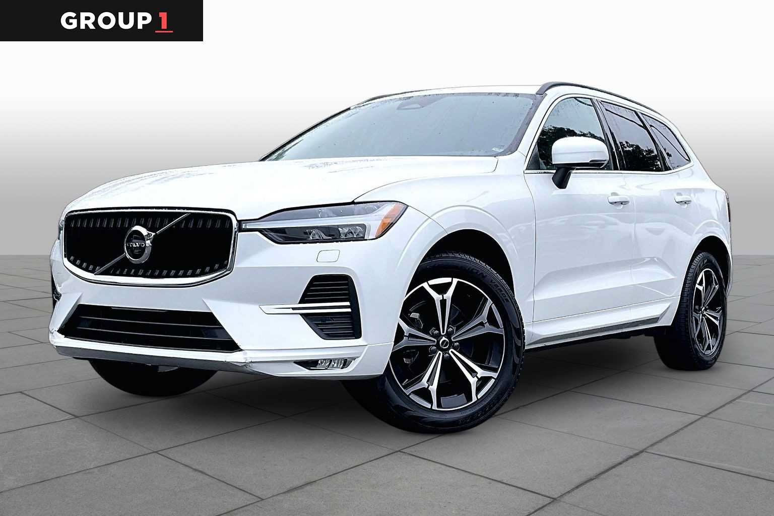 Used 2022 Volvo XC60 B5 Momentum w/ Climate Package AWD/4WD image 1