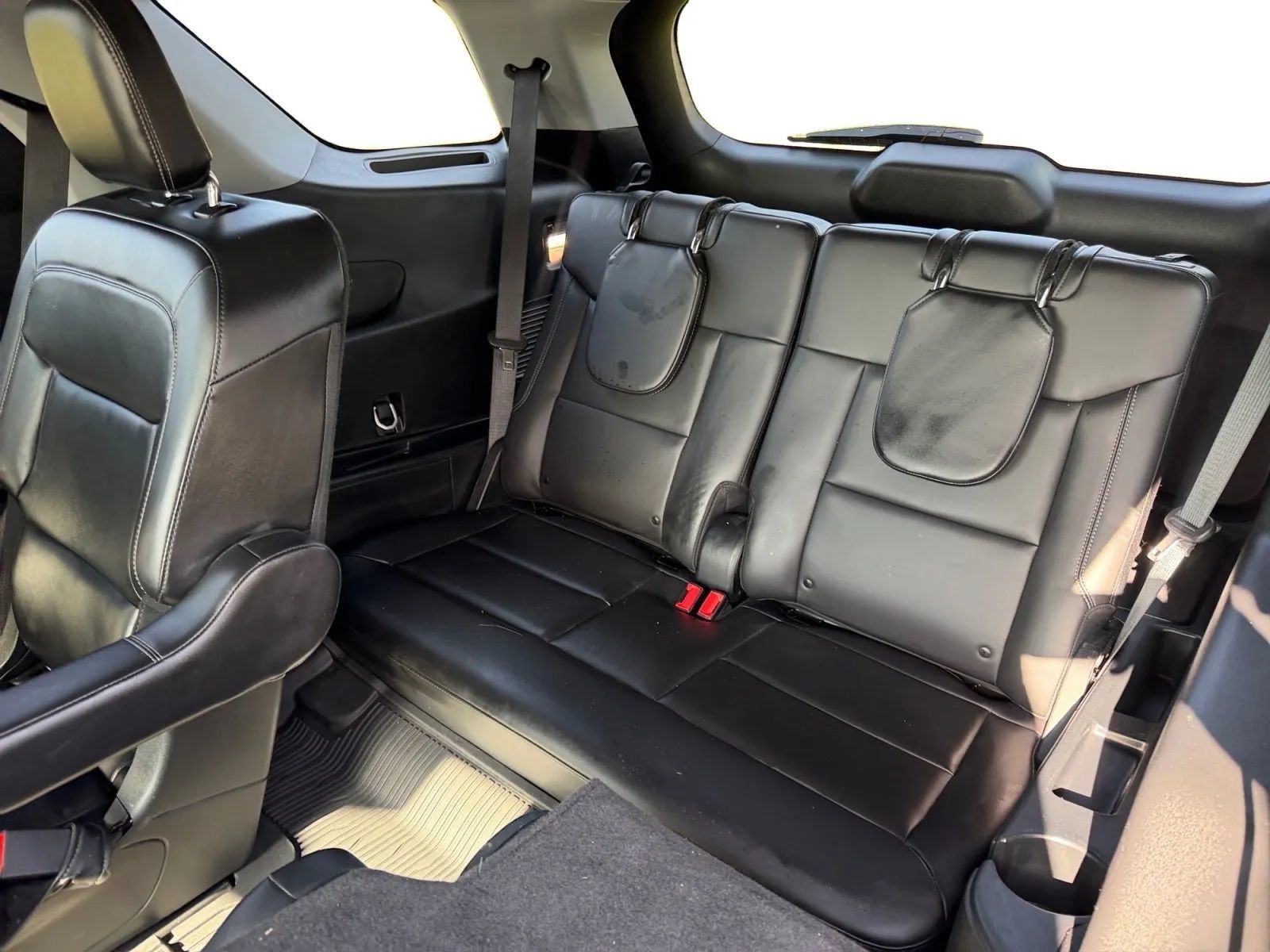 Used 2023 Ford Explorer XLT w/ Equipment Group 202A RWD image 19
