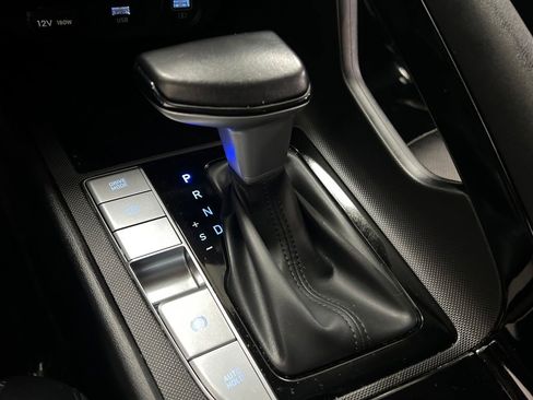 Used 2023 Hyundai Elantra Limited image 26