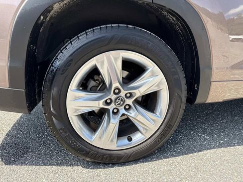 Used 2018 Toyota Highlander Limited image 10
