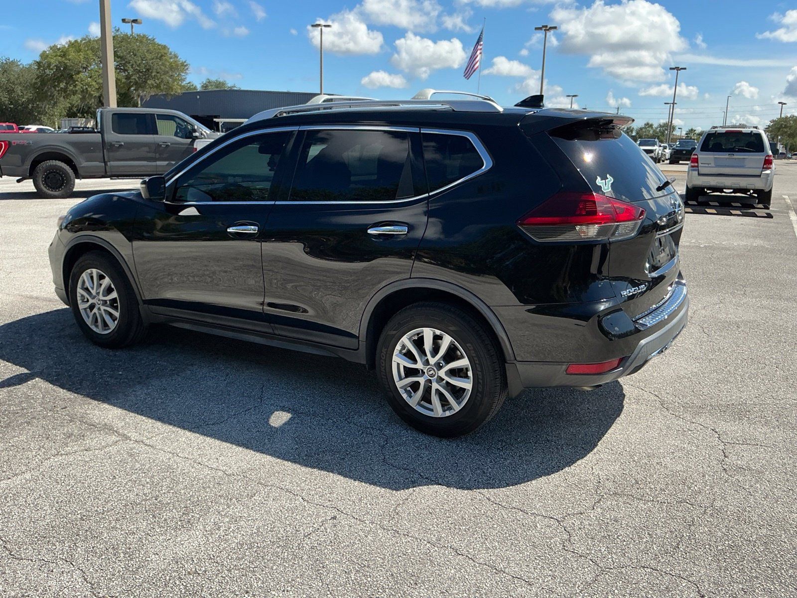 Used 2020 Nissan Rogue S w/ Special Edition Package FWD image 6