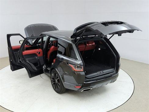 Used 2022 Land Rover Range Rover Sport HST image 23