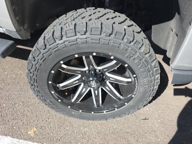 Used 2018 Chevrolet Silverado 1500 LT w/ All Star Edition AWD/4WD image 4