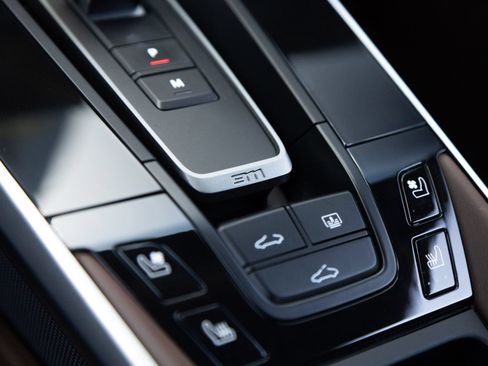 Certified 2025 Porsche 911 Turbo S AWD/4WD image 29