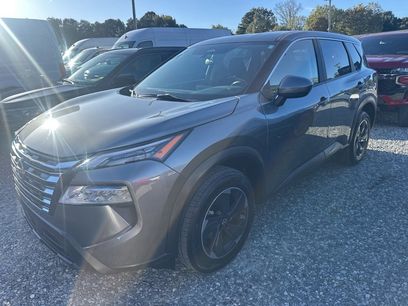 Used 2024 Nissan Rogue SV