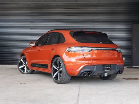 Certified 2022 Porsche Macan GTS image 3