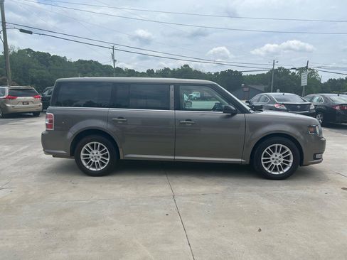 Used 2014 Ford Flex SEL w/ Equipment Group 202A FWD image 4