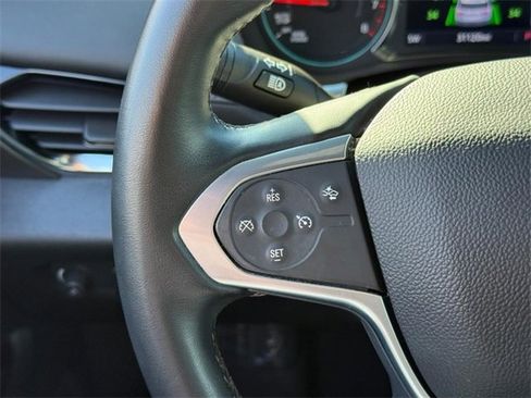 Used 2023 Chevrolet Traverse LT image 20