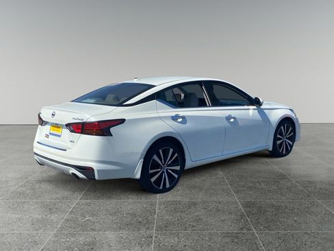 Used 2022 Nissan Altima 2.5 Platinum image 5