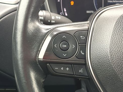 Used 2023 Toyota Corolla Cross XLE image 18