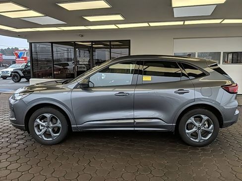 Used 2024 Ford Escape ST-Line w/ Tech Pack #1 image 9