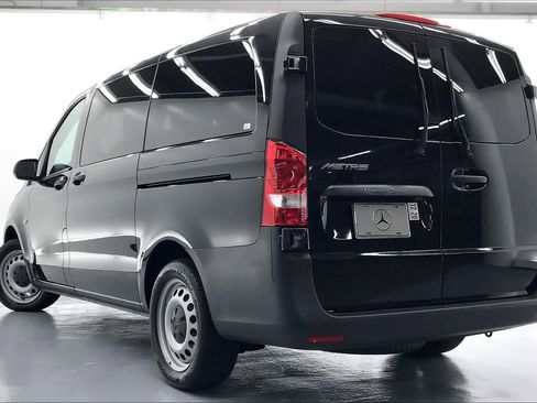 Used 2019 Mercedes-Benz Metris Passenger image 9