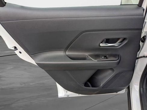 New 2026 Nissan Kicks SV w/ SV Premium Package FWD image 29