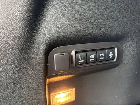 Used 2018 Ford Explorer Sport AWD/4WD image 7