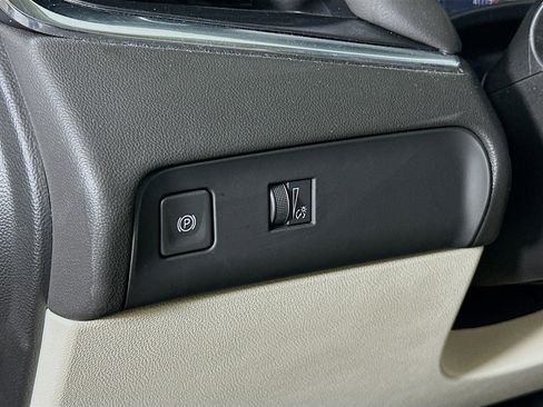 Used 2023 Buick Enclave Essence w/ Experience Buick Package image 17