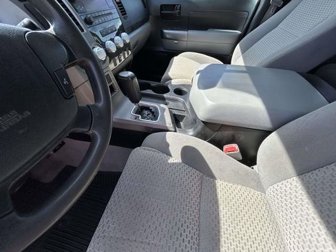 Used 2011 Toyota Tundra 4x4 CrewMax w/ Tow Pkg image 10
