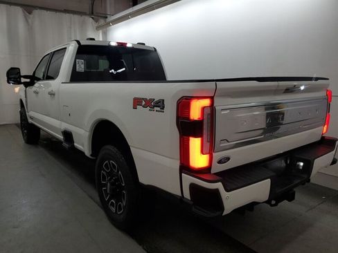 Used 2023 Ford F350 Platinum AWD/4WD image 4