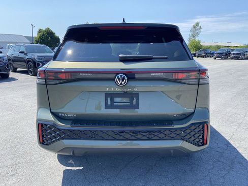 New 2026 Volkswagen Tiguan SEL R-Line AWD/4WD image 5