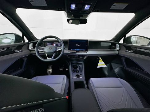 New 2026 Volkswagen Tiguan SE R-Line AWD/4WD image 19