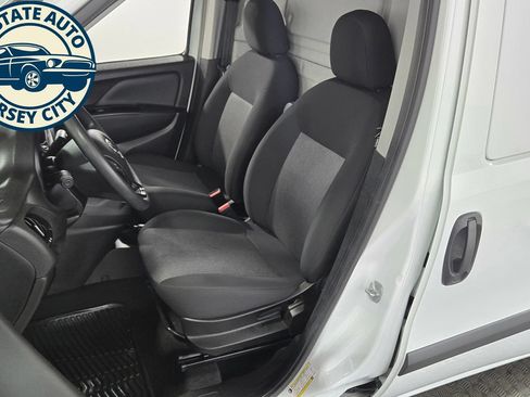 Used 2022 RAM ProMaster City Tradesman FWD image 21