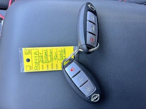 Used 2024 Nissan Frontier Pro-X image 11