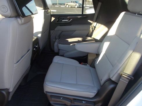 New 2026 GMC Yukon Elevation image 11