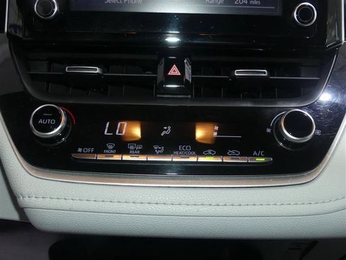 Used 2020 Toyota Corolla SE FWD image 37