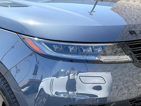 New 2026 Land Rover Range Rover Sport SE image 17