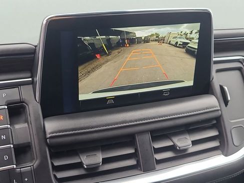 Used 2023 Chevrolet Suburban LT image 33