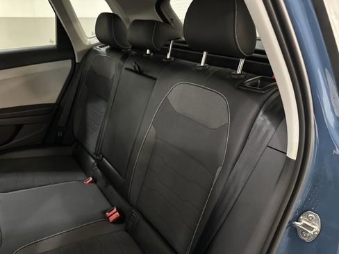 New 2026 Volkswagen Taos SE image 20