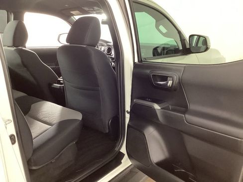 Used 2023 Toyota Tacoma TRD Off-Road AWD/4WD image 20