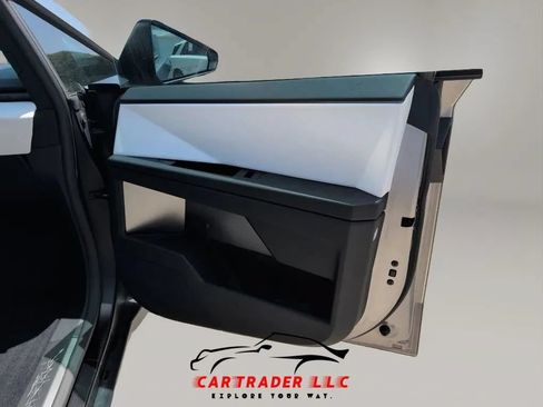 Used 2024 Tesla Cybertruck AWD Crew Cab image 20