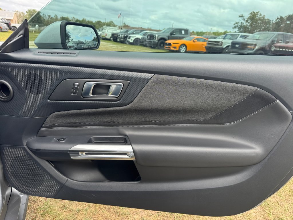Used 2024 Ford Mustang Coupe RWD image 25