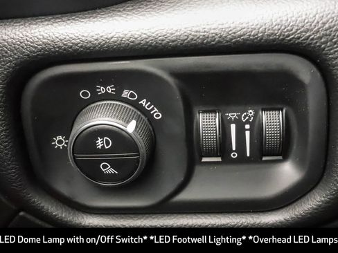 New 2026 RAM 1500 4x4 Crew Cab image 33