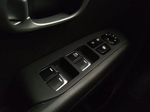 Used 2019 Kia Soul FWD image 27
