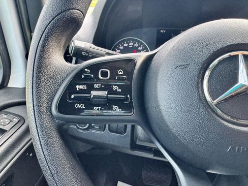 Used 2024 Mercedes-Benz Sprinter 2500 image 22