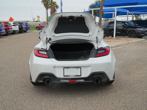 Used 2023 Toyota GR86 Premium image 7