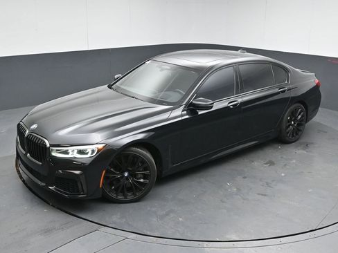 Used 2022 BMW 750i xDrive w/ M Sport Package image 46