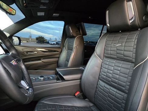 Used 2023 Cadillac Escalade V image 26