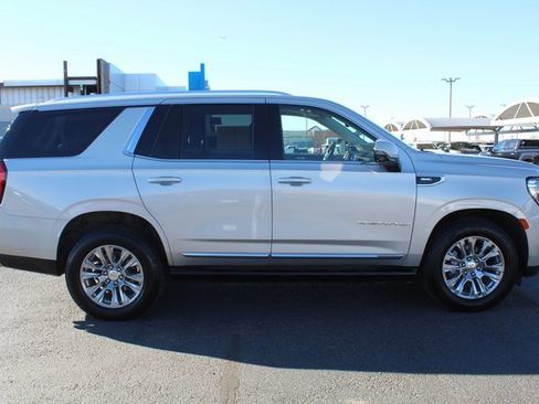 Used 2021 GMC Yukon Denali w/ Advanced Technology Package image 2
