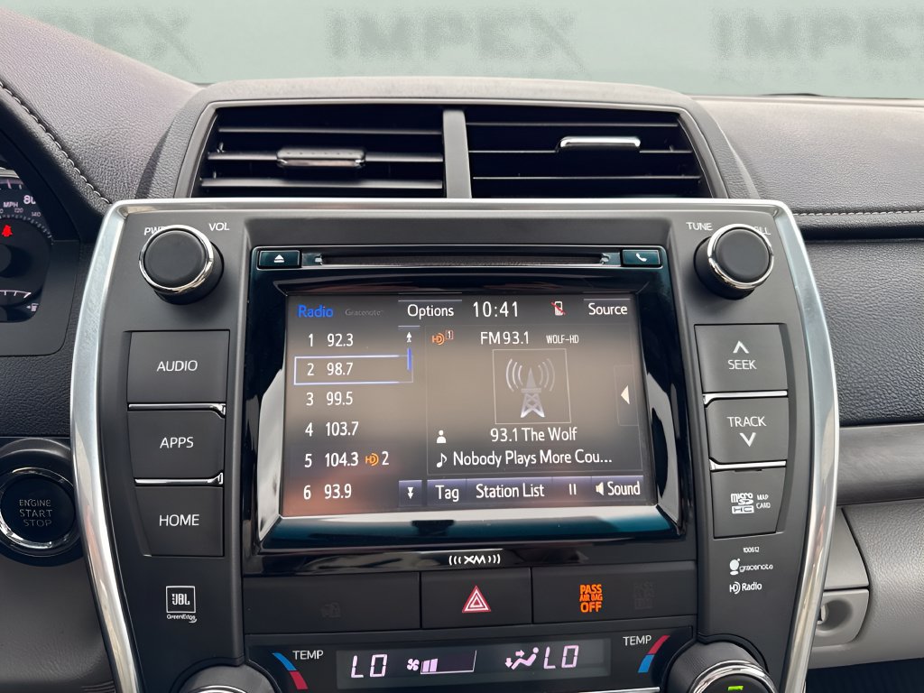 Used 2017 Toyota Camry XLE w/ Moonroof Package FWD image 18