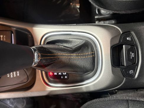 Used 2018 Jeep Compass Latitude w/ Popular Equipment Group image 23