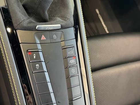 Used 2020 Porsche 718 Cayman RWD image 19