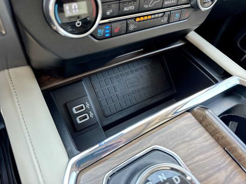 Used 2019 Ford Expedition Platinum AWD/4WD image 33