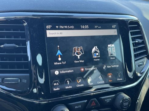 Used 2019 Jeep Grand Cherokee Trailhawk w/ Trailhawk Luxury Group image 20